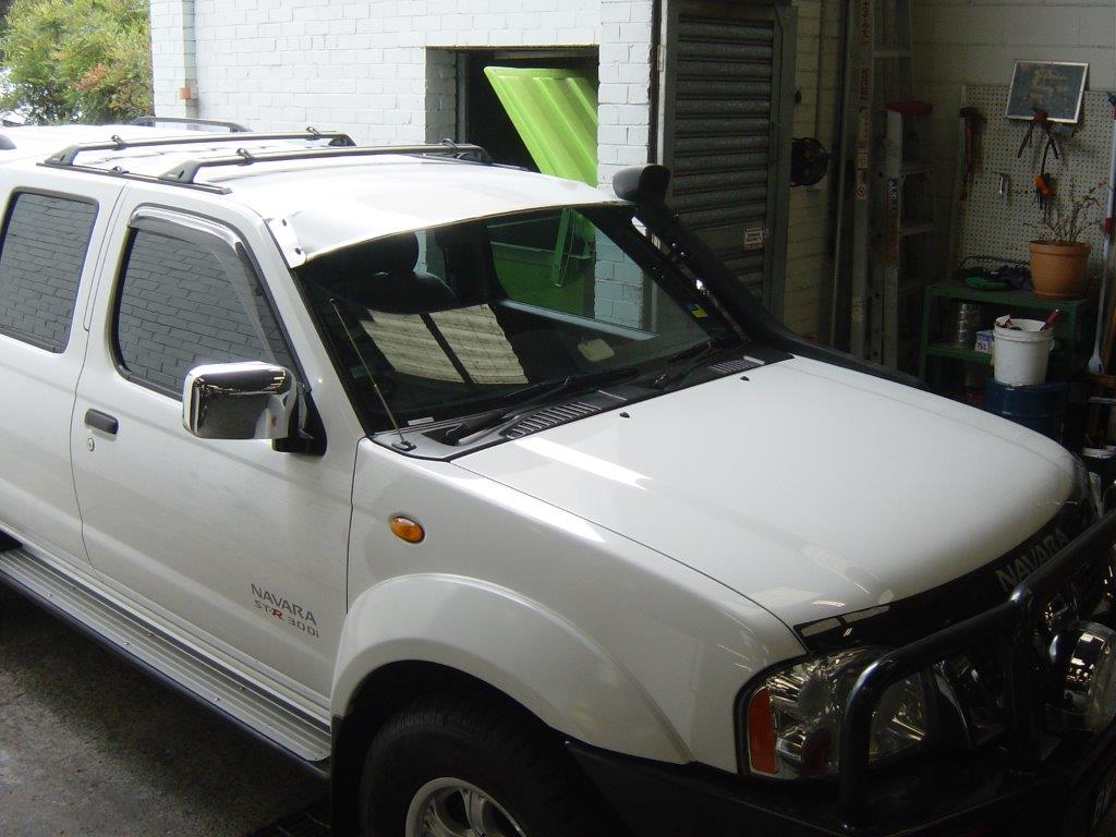 Nissan Navara D20D22 03/9706/15 Solid Windscreen Sunvisor Roof Rack